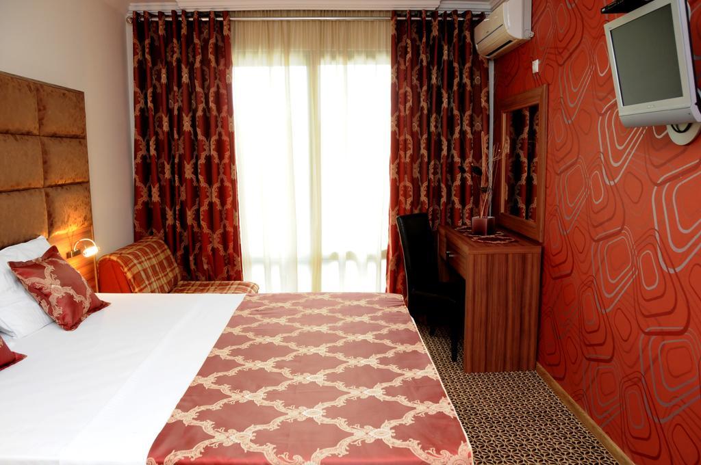 Hotel Lion Ulcinj Exterior foto